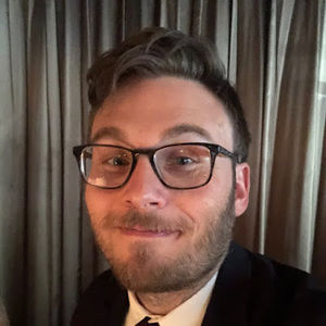 Meet your Posher, Aish